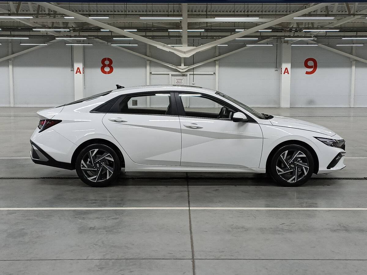 Купить Hyundai Elantra, 2023, 45 км, фото №4
