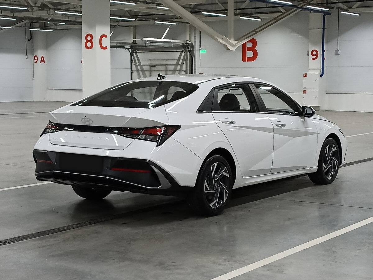 Купить Hyundai Elantra, 2023, 45 км, фото №5