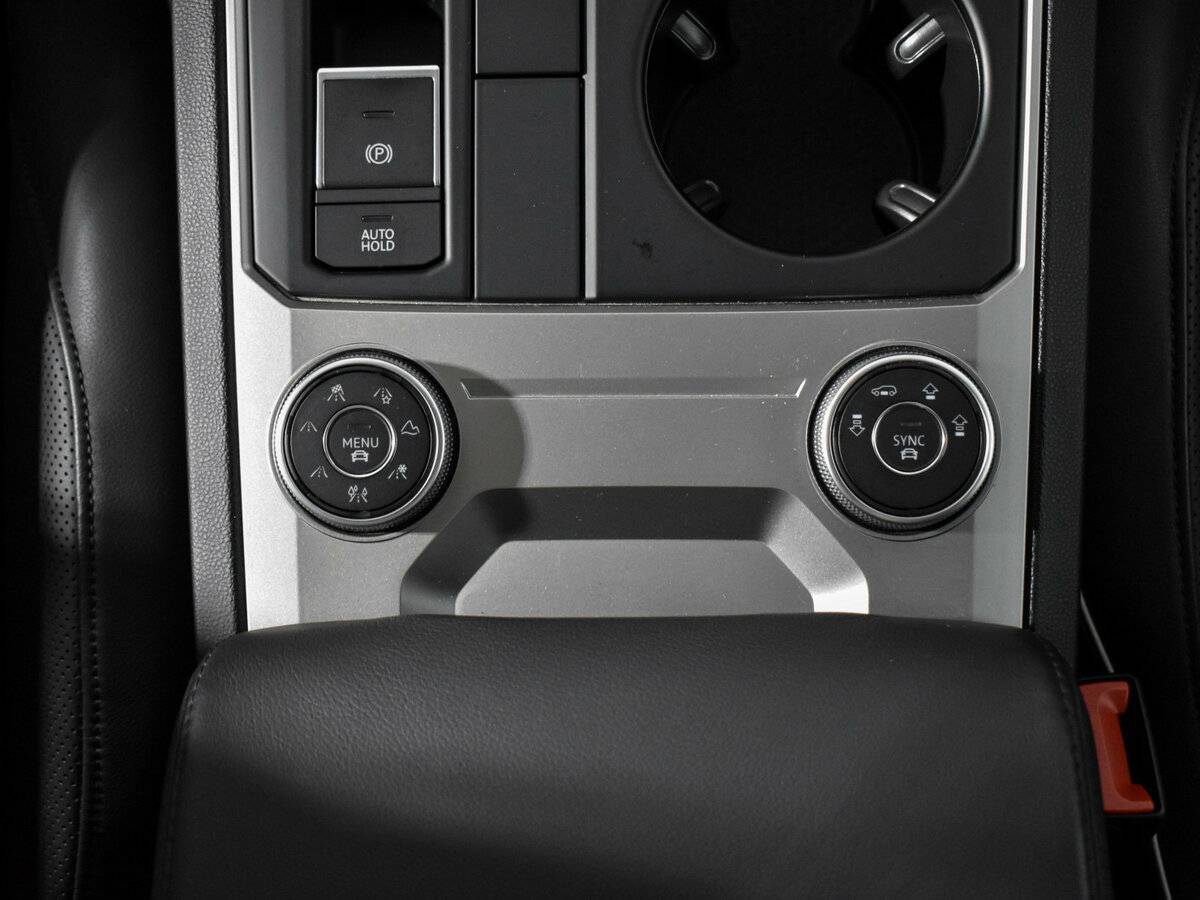 Купить Volkswagen Touareg, 2019, 68 901 км, фото №15