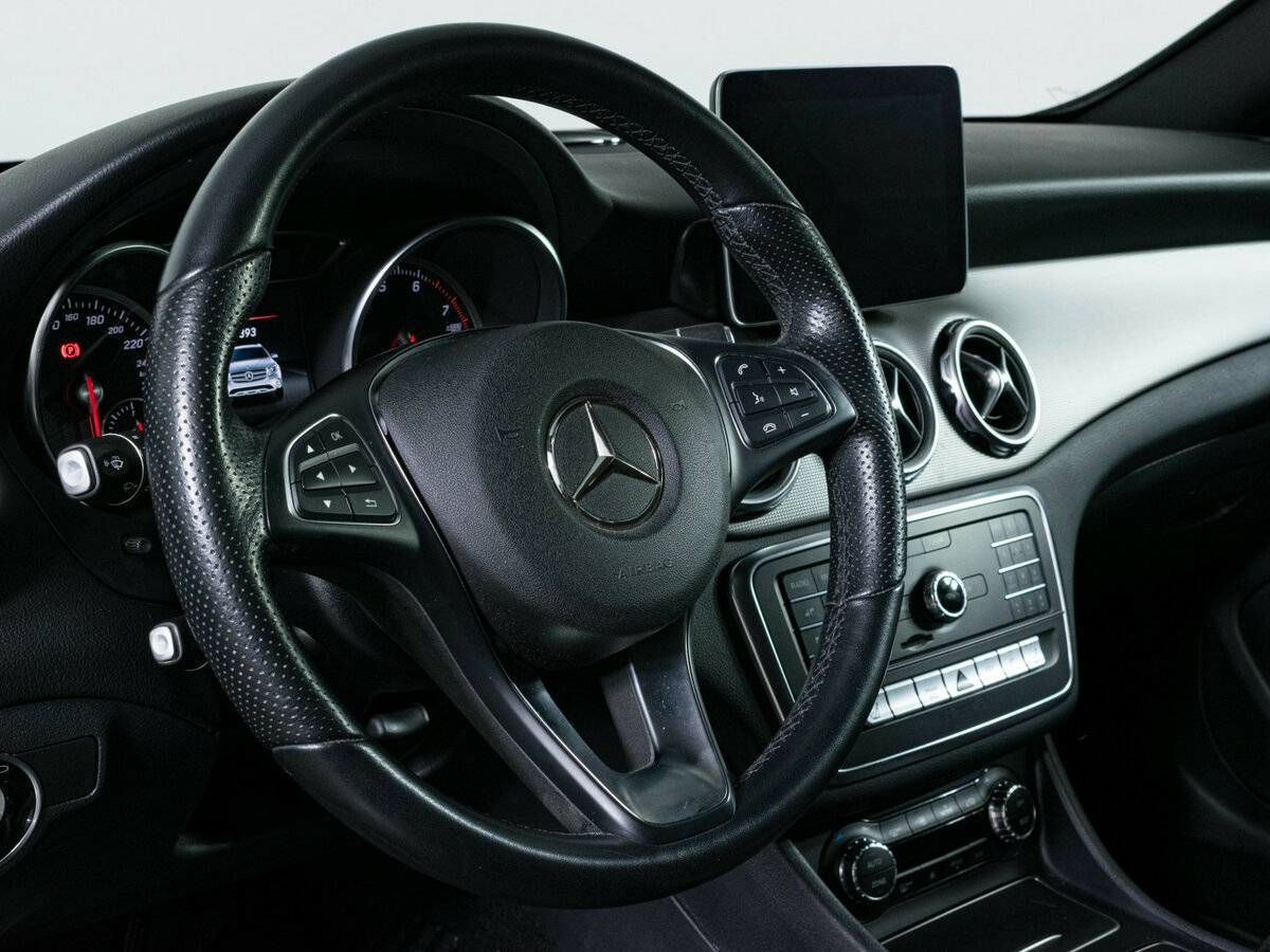 Купить Mercedes-Benz GLA 200, 2019, 70 392 км, фото №13