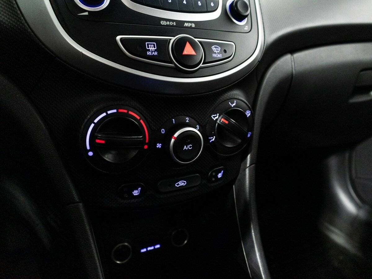 Купить Hyundai Solaris, 2011, 96 755 км, фото №14