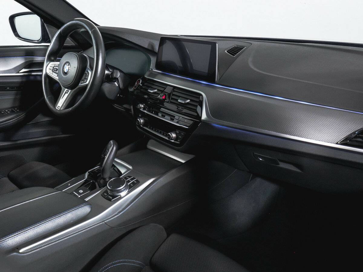 Купить BMW 5 серии 530i xDrive, 2019, 75 766 км, фото №9
