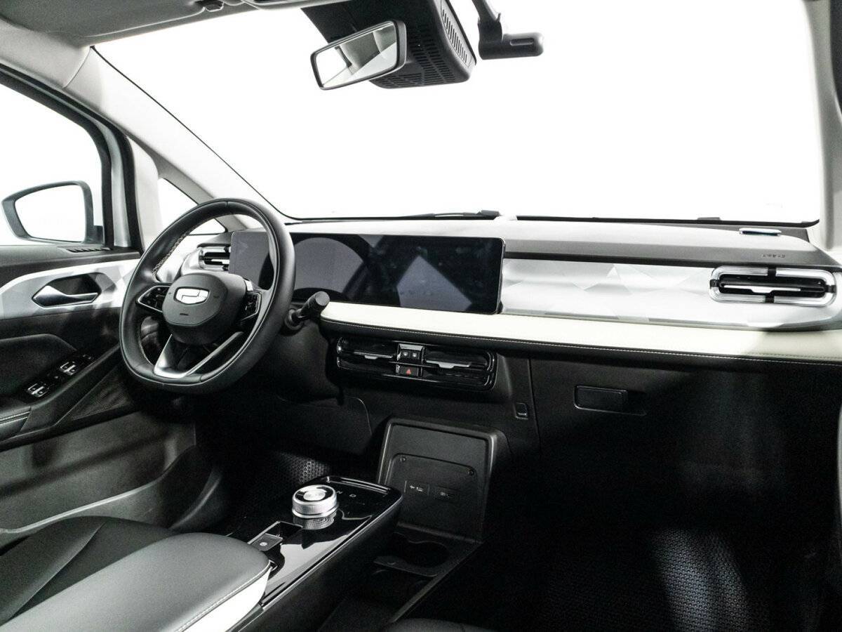 Купить Geely Geometry E 39.4 kWh, 2022, 10 553 км, фото №9