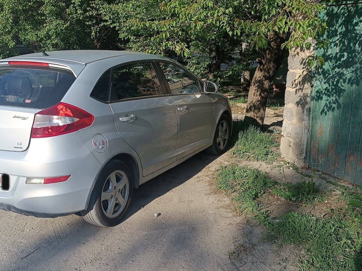 Chery Very (A13)