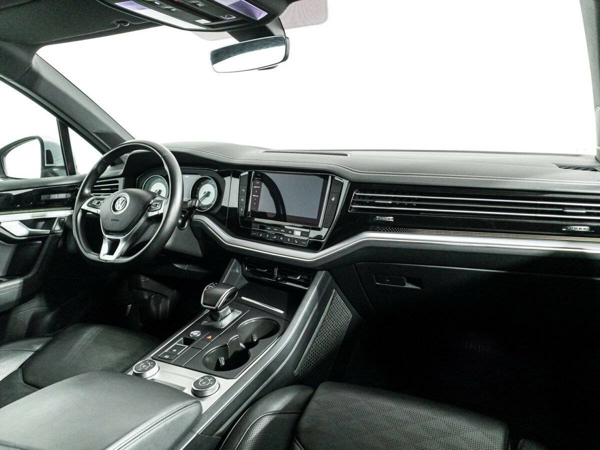 Купить Volkswagen Touareg, 2018, 142 477 км, фото №9
