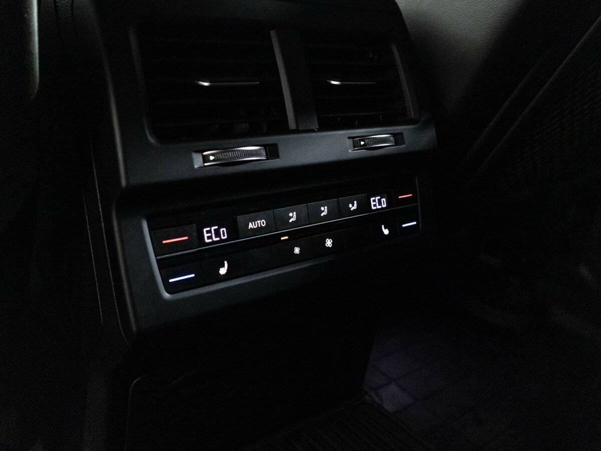 Купить Volkswagen Touareg, 2018, 142 477 км, фото №25