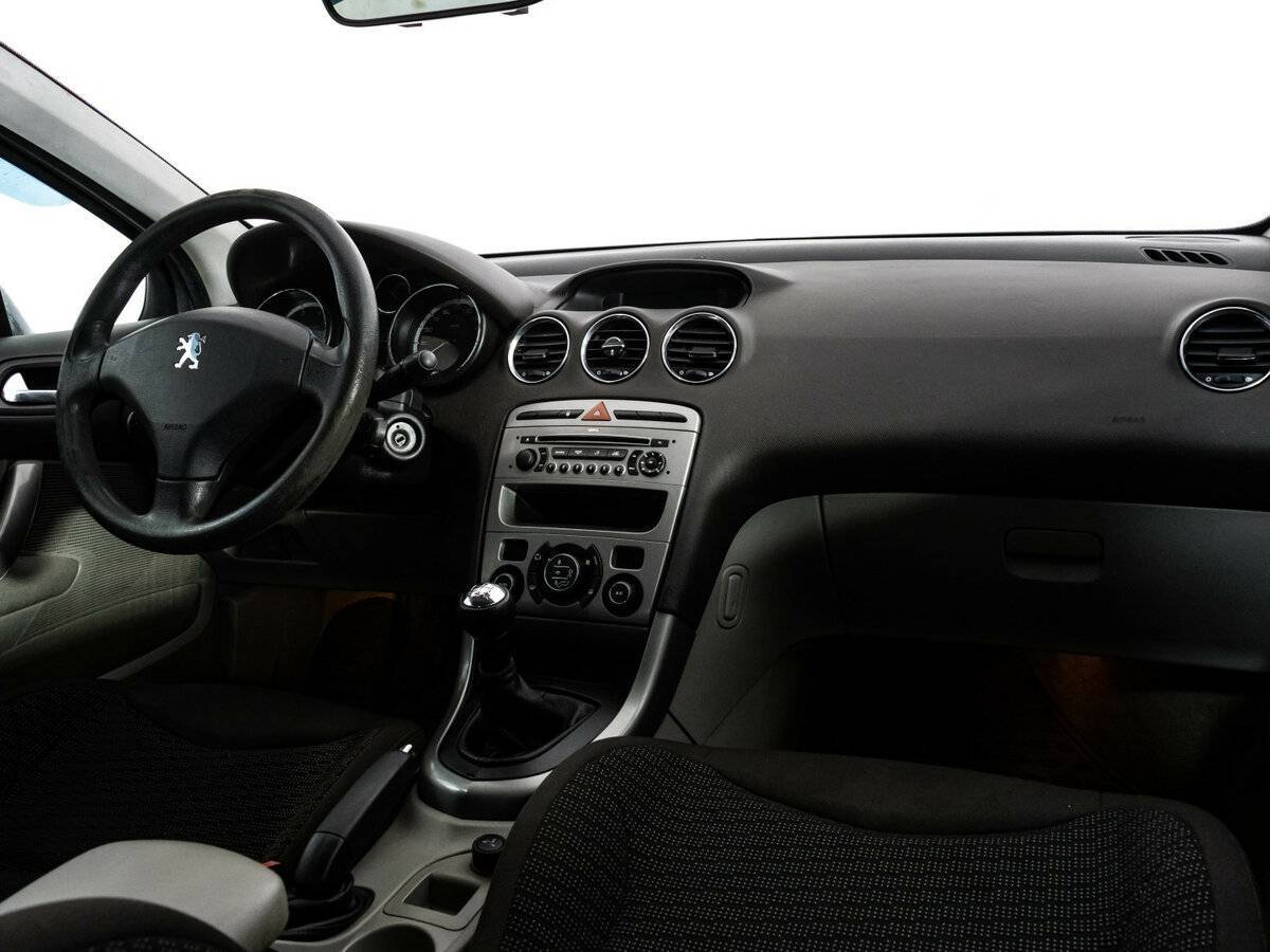 Купить Peugeot 308, 2008, 135 536 км, фото №9