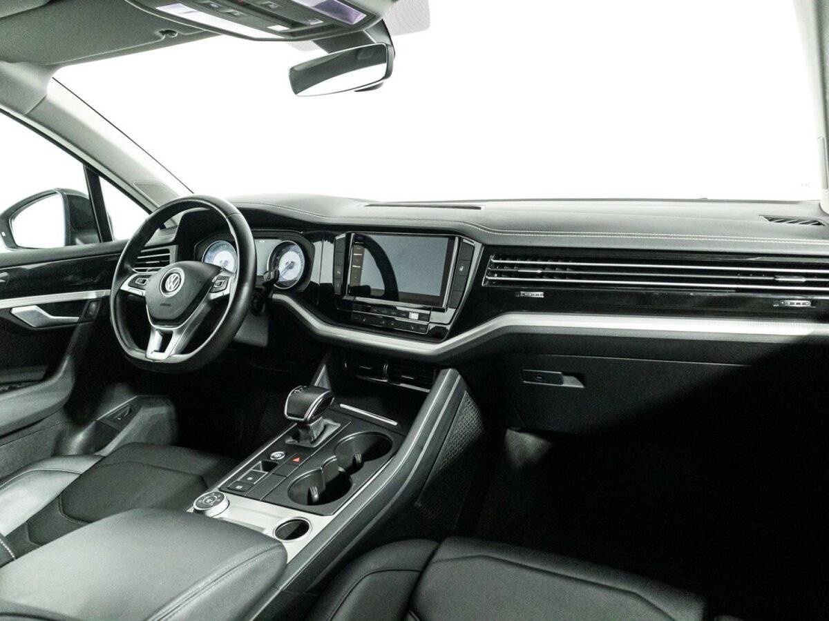 Купить Volkswagen Touareg, 2018, 126 285 км, фото №9