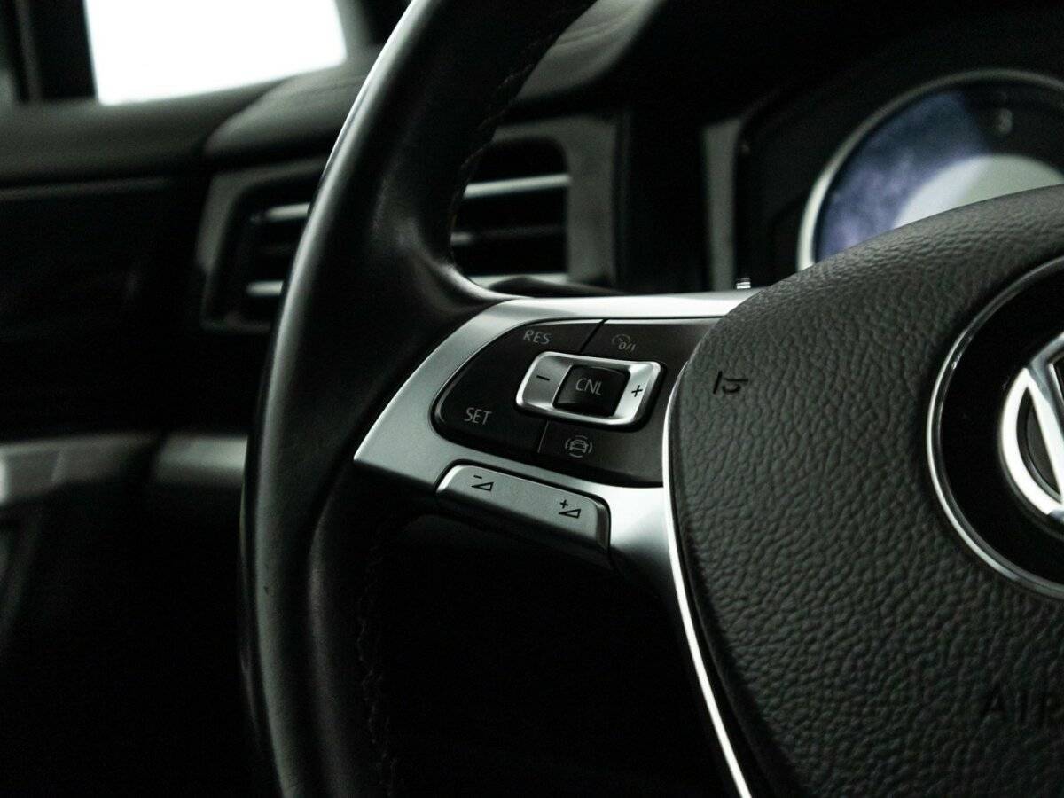 Купить Volkswagen Touareg, 2018, 126 285 км, фото №20