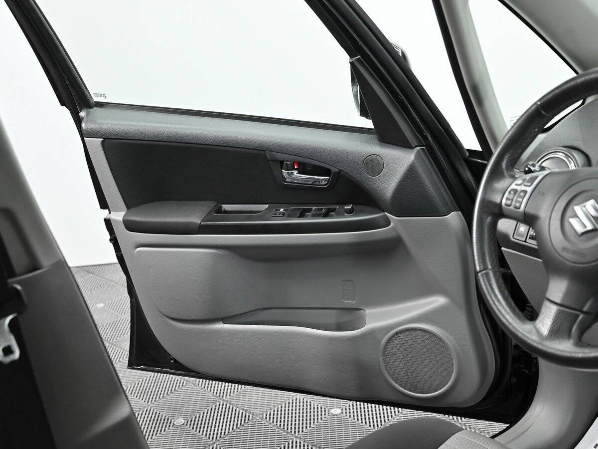 Купить Suzuki SX4, 2011, 167 000 км, фото №6