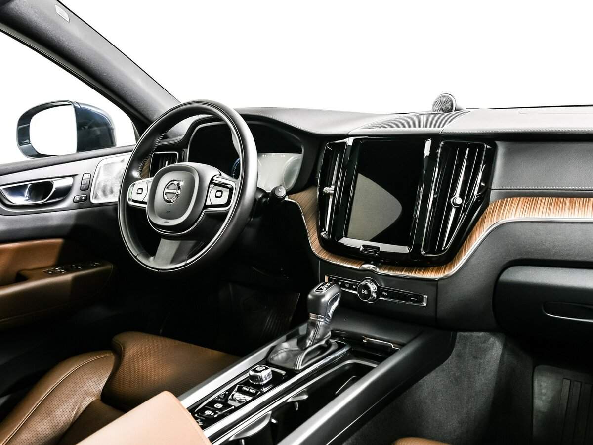 Купить Volvo XC60, 2021, 67 000 км, фото №9