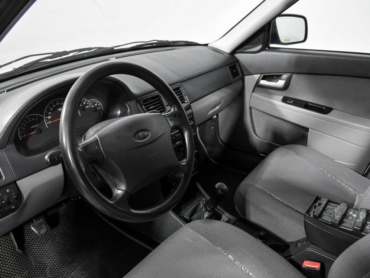 Купить Lada (ВАЗ) Priora, 2011, 218 769 км, фото №9