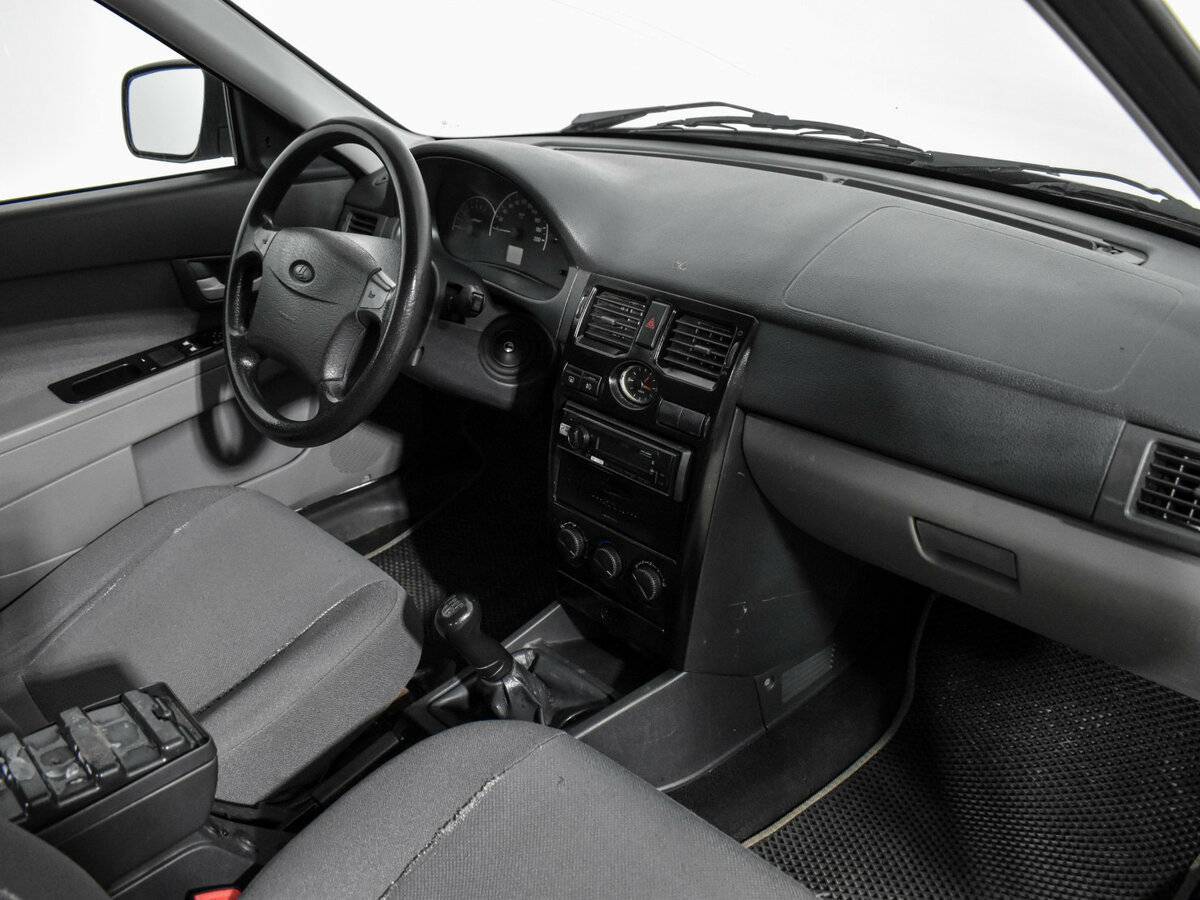 Купить Lada (ВАЗ) Priora, 2011, 218 769 км, фото №13