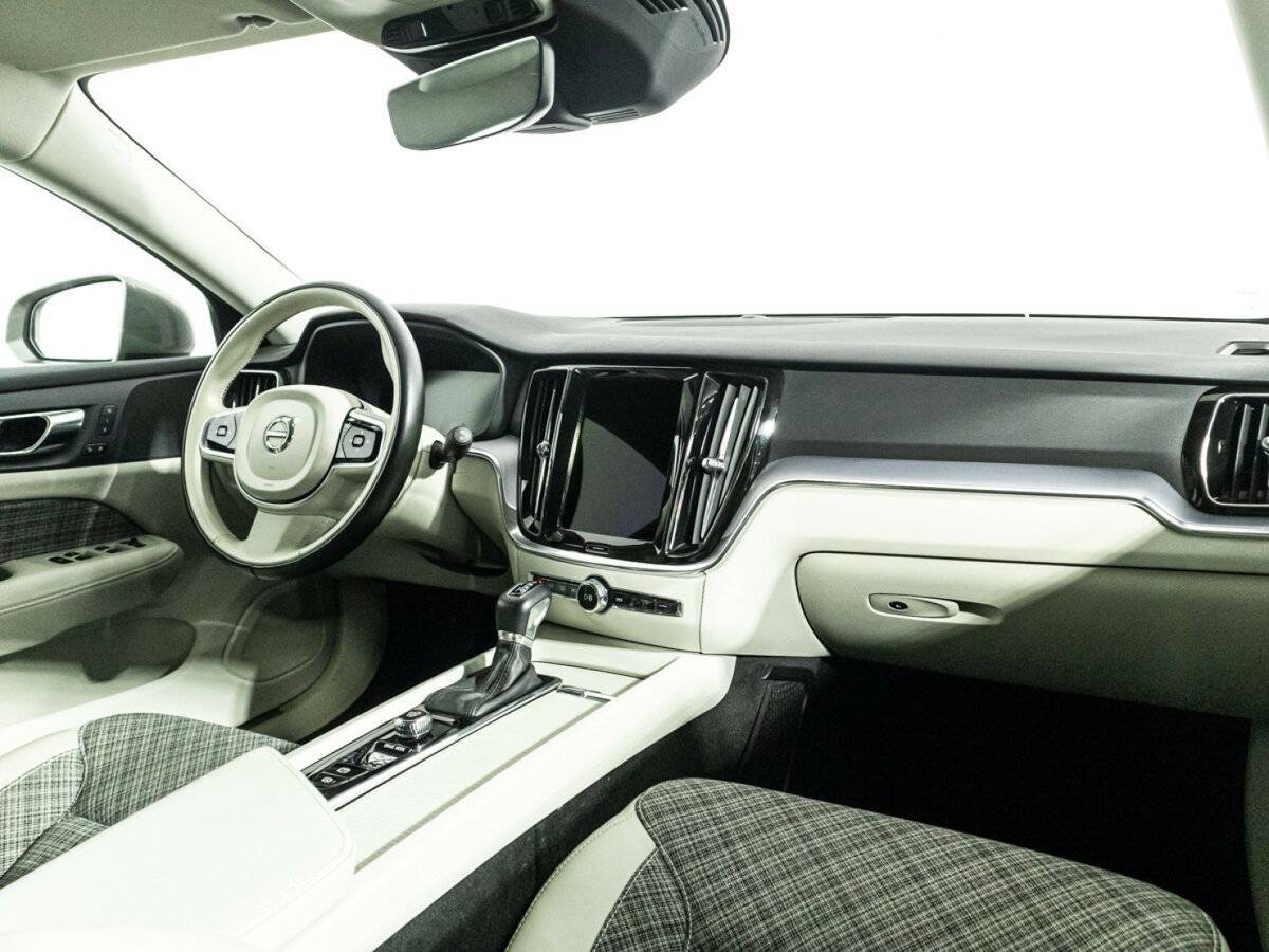 Купить Volvo V60 Cross Country, 2020, 47 465 км, фото №9