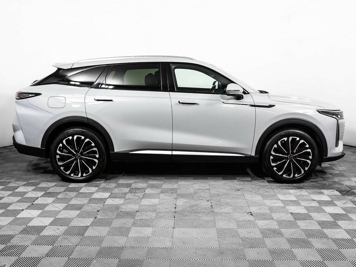 Купить Exeed RX, 2023, 15 100 км, фото №4