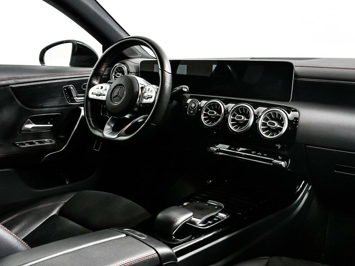 Купить Mercedes-Benz CLA 200, 2019, 74 785 км, фото №9