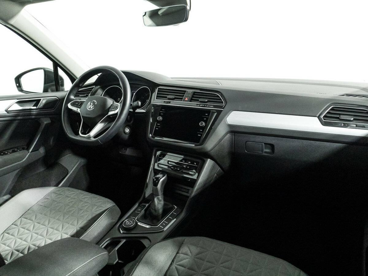 Купить Volkswagen Tiguan, 2021, 32 792 км, фото №9