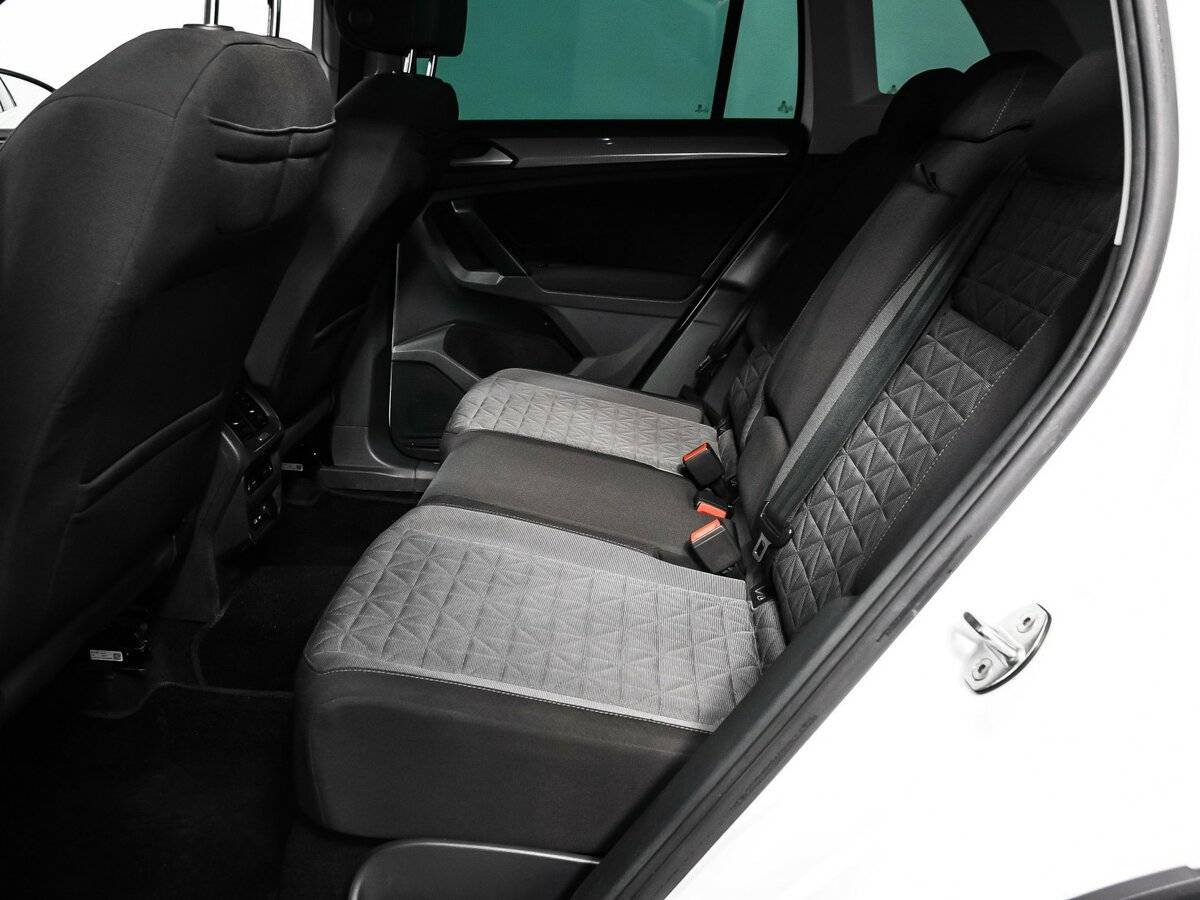 Купить Volkswagen Tiguan, 2021, 63 779 км, фото №12