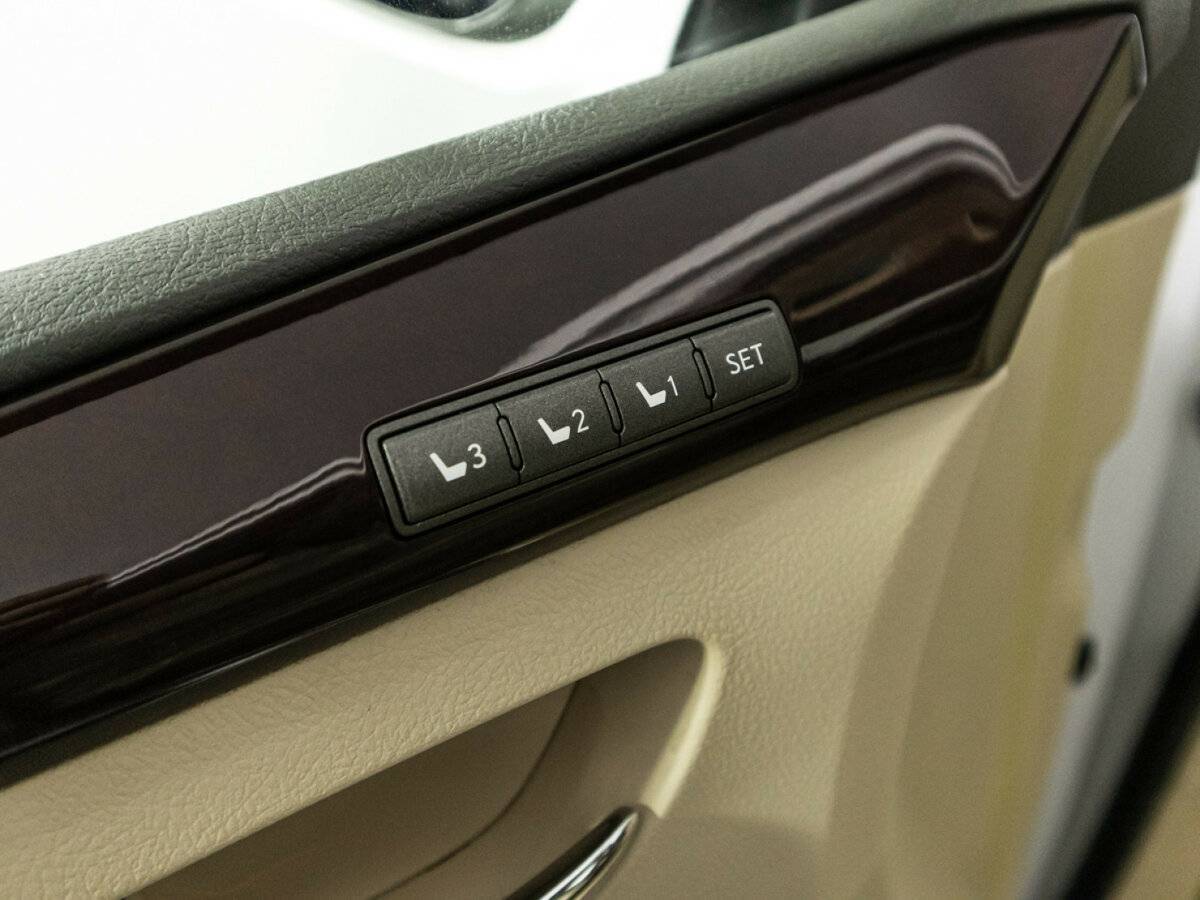 Купить Lexus LX 570, 2013, 99 939 км, фото №17