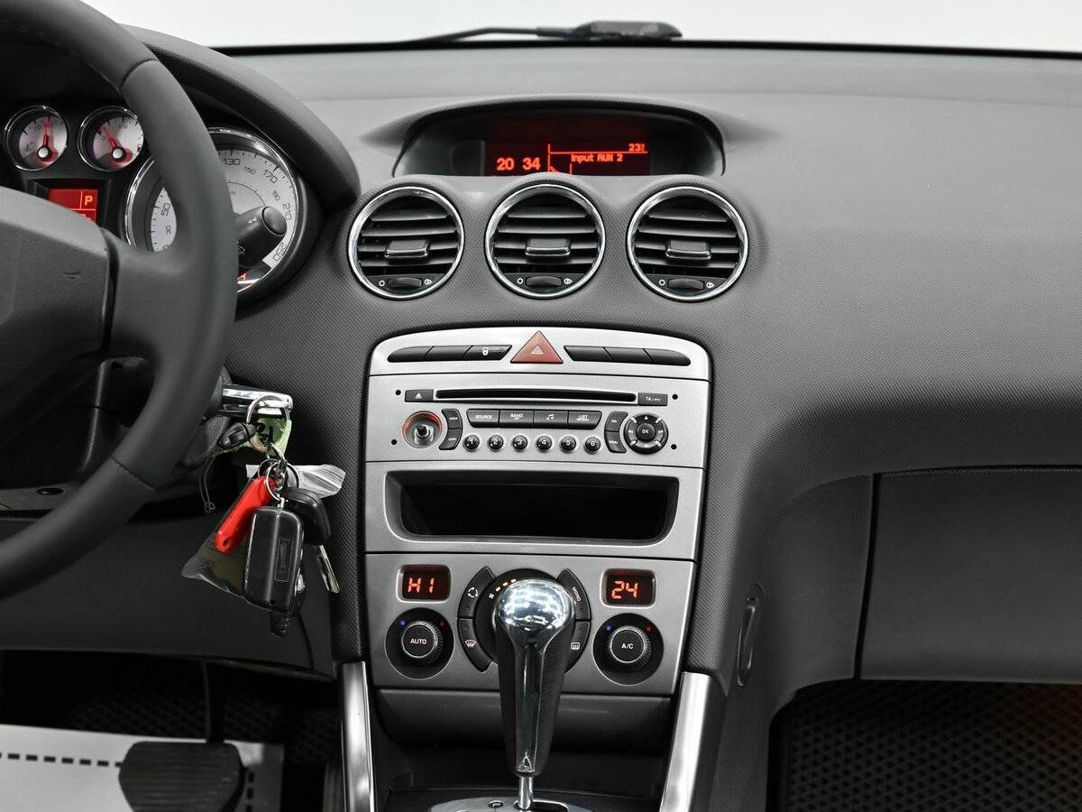 Купить Peugeot 308, 2011, 163 000 км, фото №9