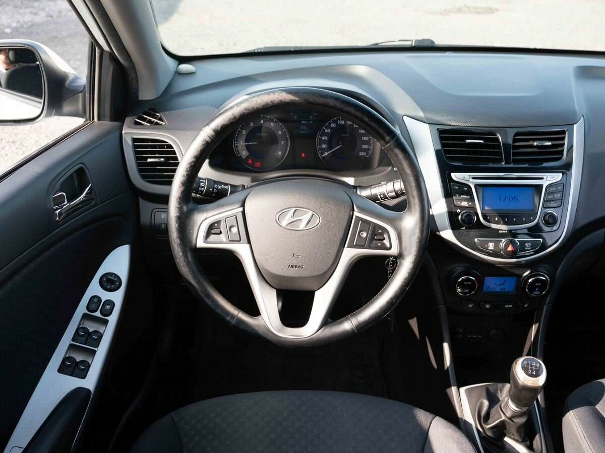 Купить Hyundai Solaris, 2014, 196 910 км, фото №15