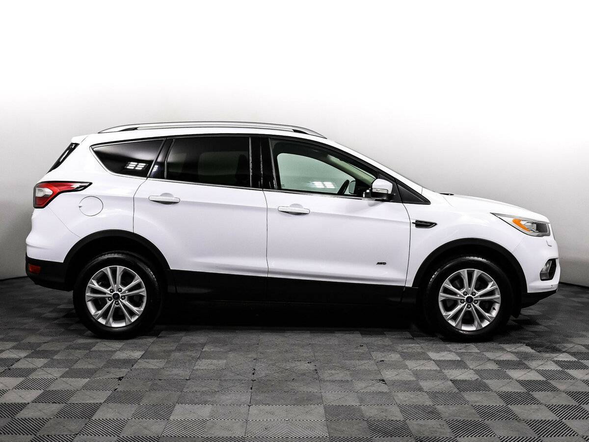 Купить Ford Kuga, 2017, 89 985 км, фото №4