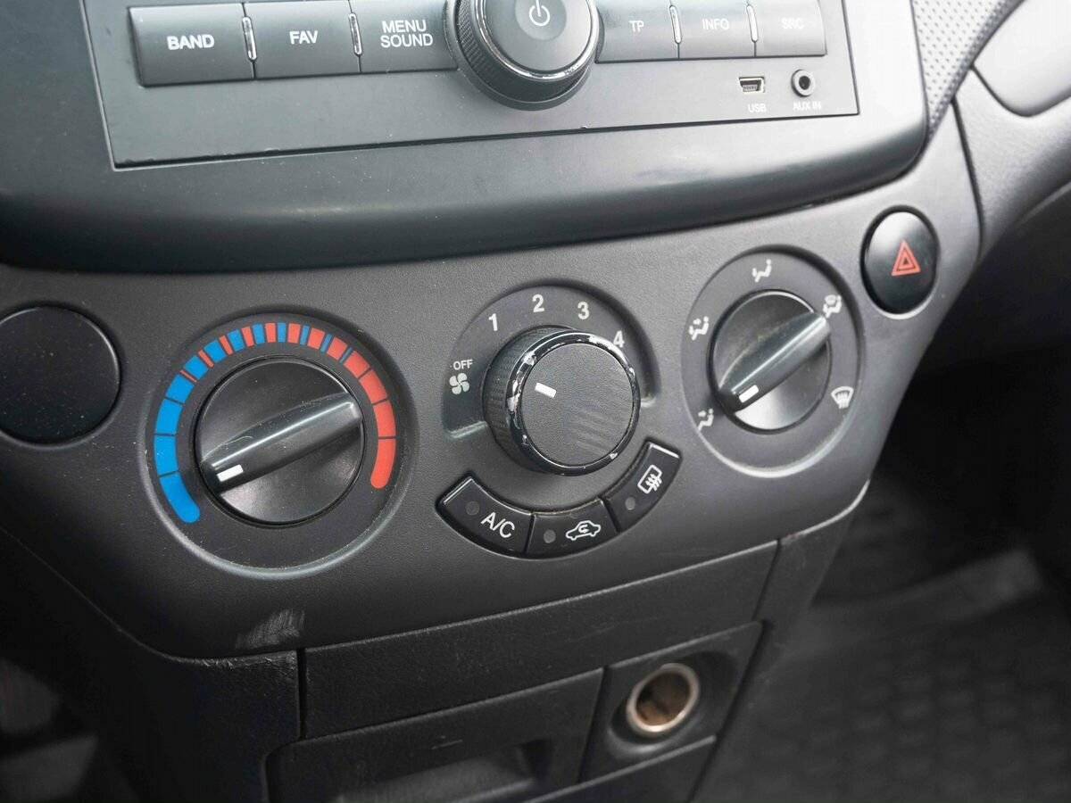 Купить Chevrolet Aveo, 2010, 256 200 км, фото №18