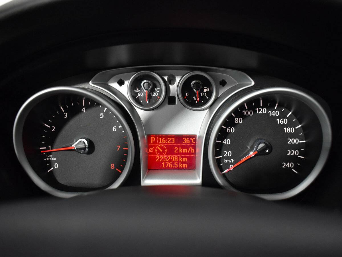 Купить Ford Focus, 2010, 225 295 км, фото №13