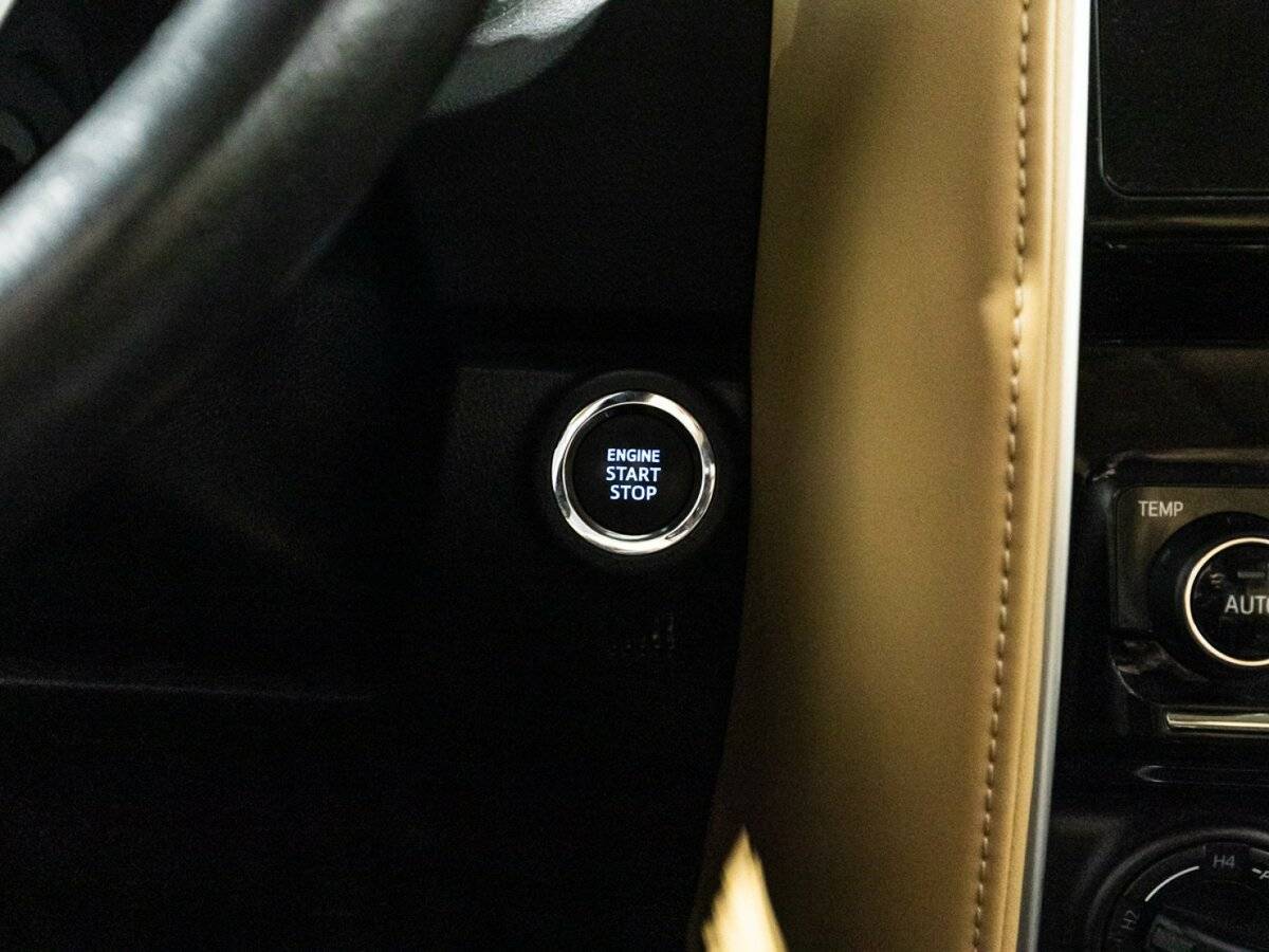 Купить Toyota Fortuner, 2019, 113 061 км, фото №20