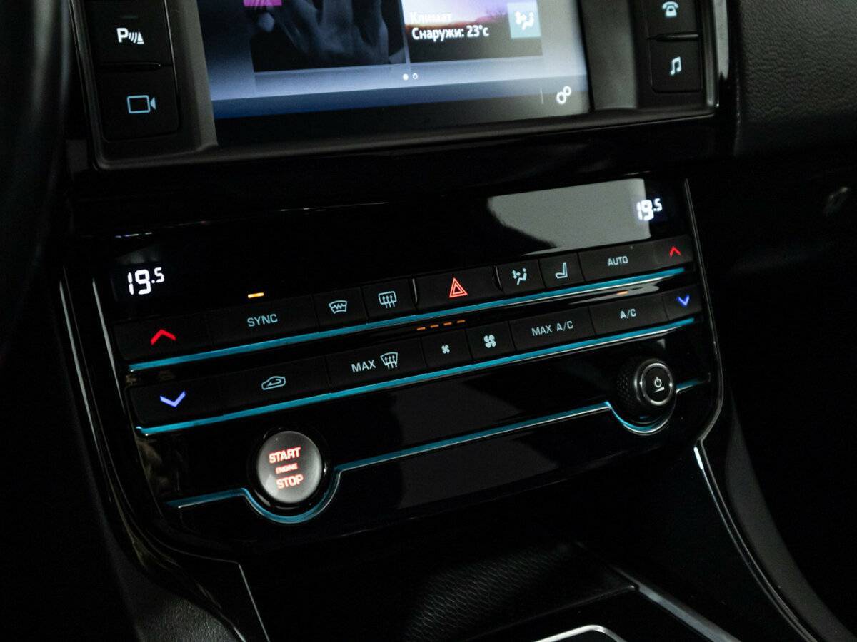 Купить Jaguar XE, 2016, 126 262 км, фото №17