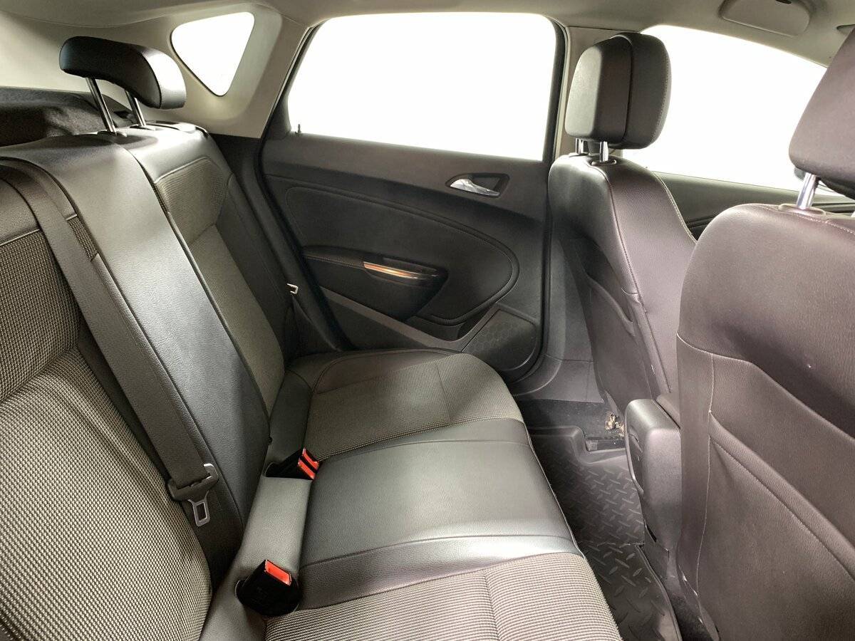 Купить Opel Astra, 2011, 131 254 км, фото №17