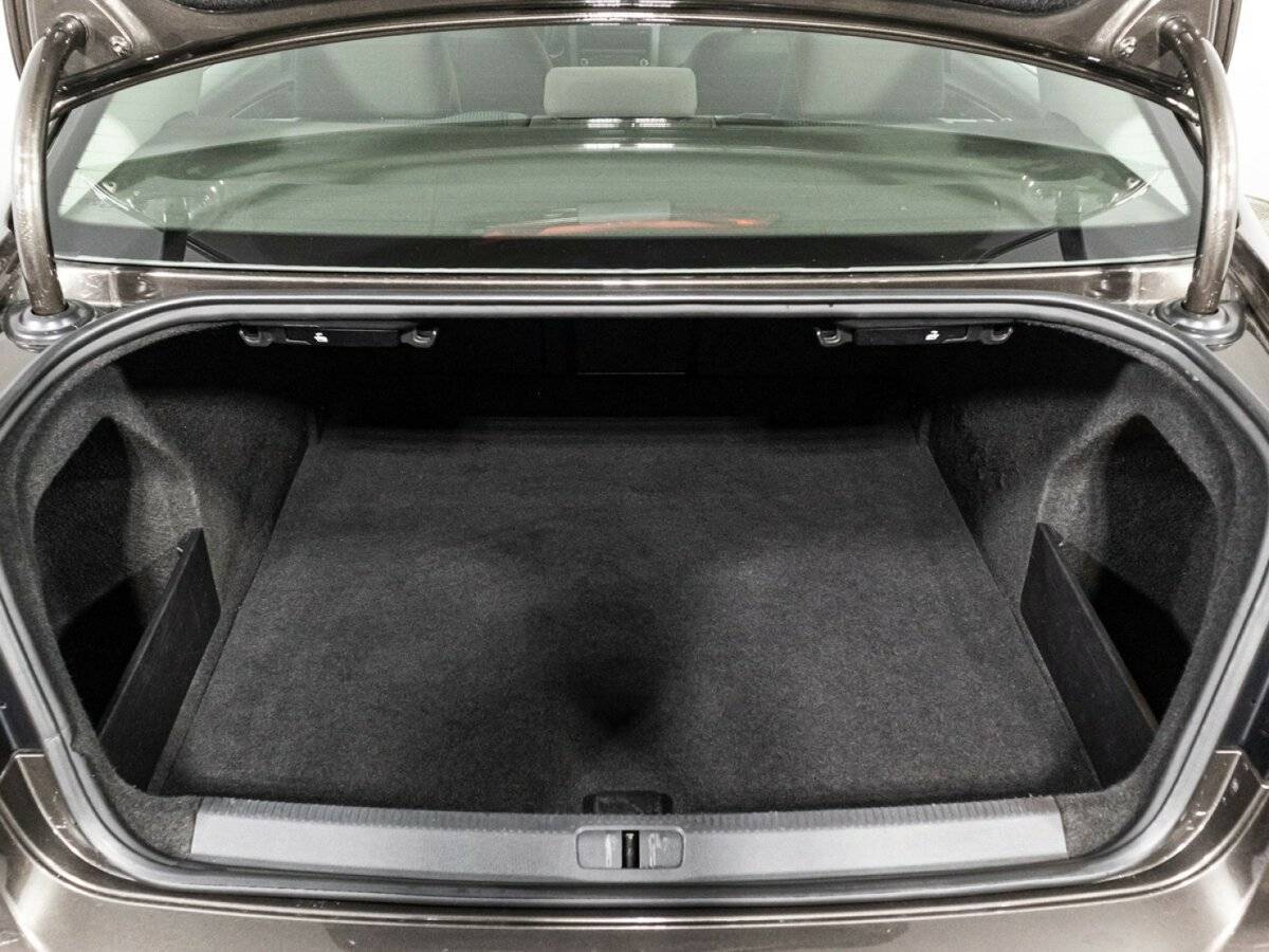 Купить Volkswagen Passat, 2011, 229 885 км, фото №15