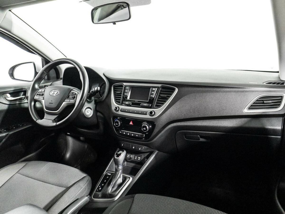 Купить Hyundai Solaris, 2017, 108 500 км, фото №9