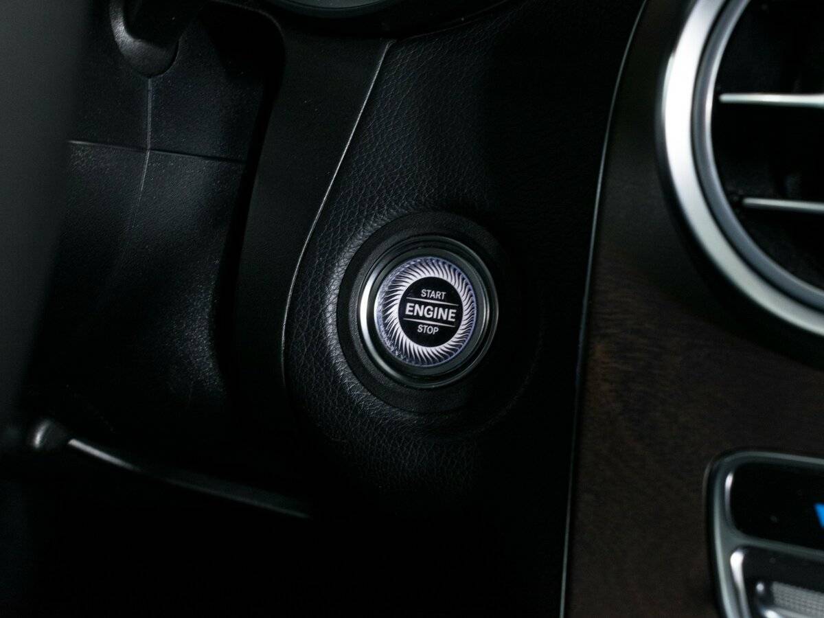 Купить Mercedes-Benz GLC 220 d, 2019, 43 000 км, фото №17