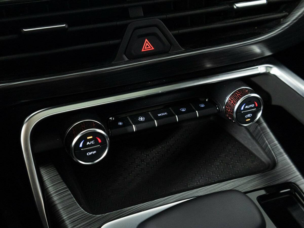 Купить Geely Tugella, 2024, 5 140 км, фото №24