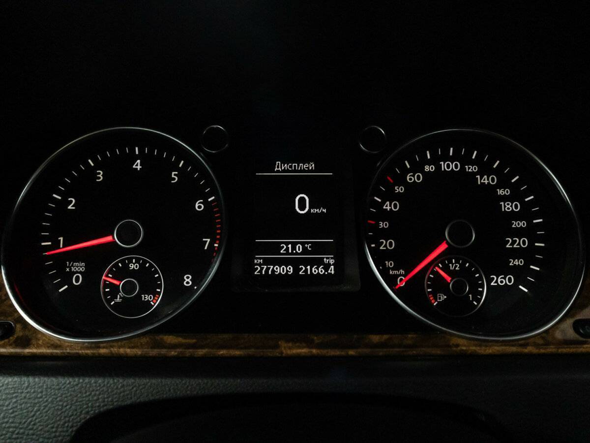 Купить Volkswagen Passat, 2011, 277 907 км, фото №13