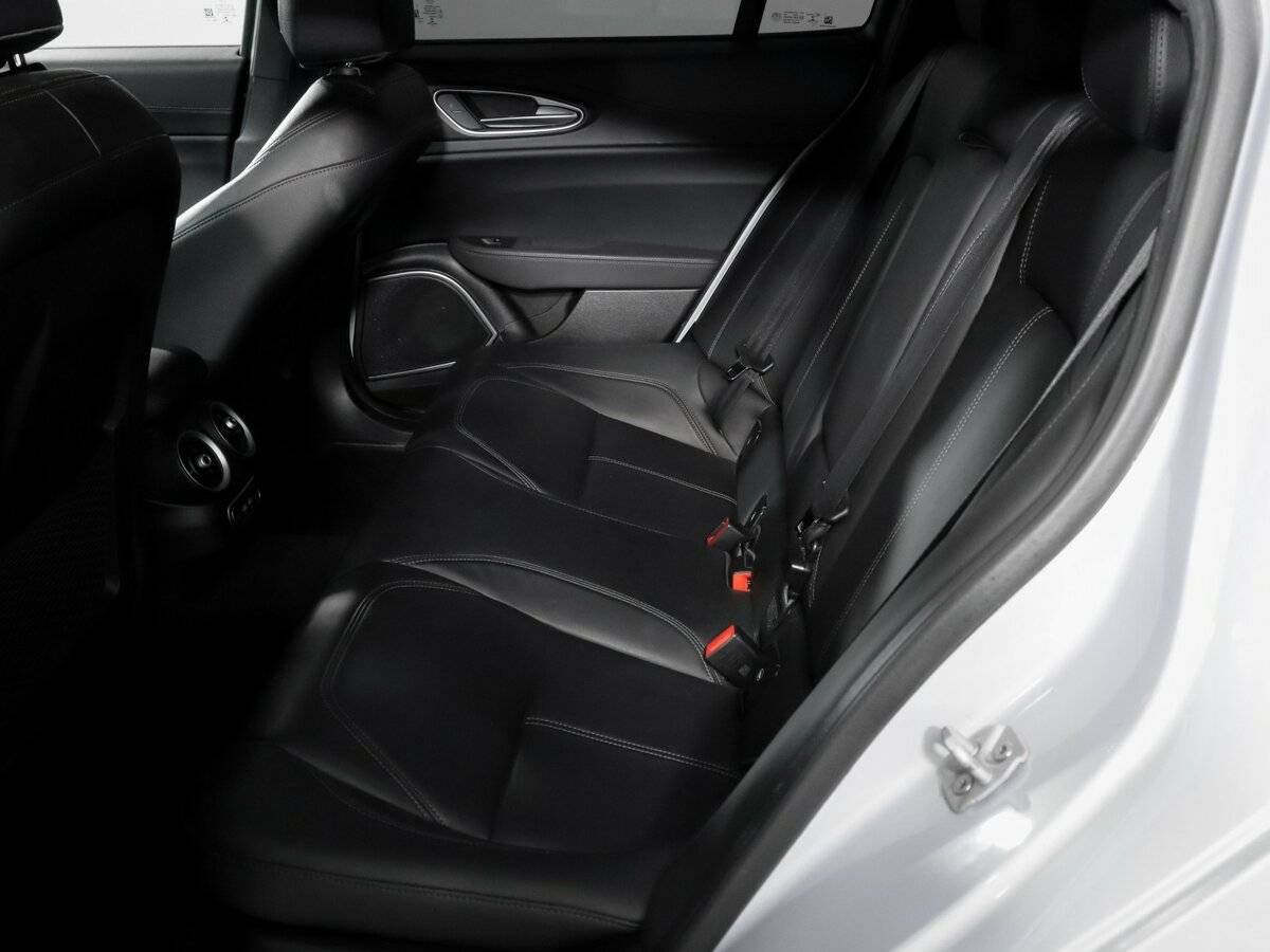 Купить Alfa Romeo Giulia II (952) Рестайлинг, 2021, 43 223 км, фото №8