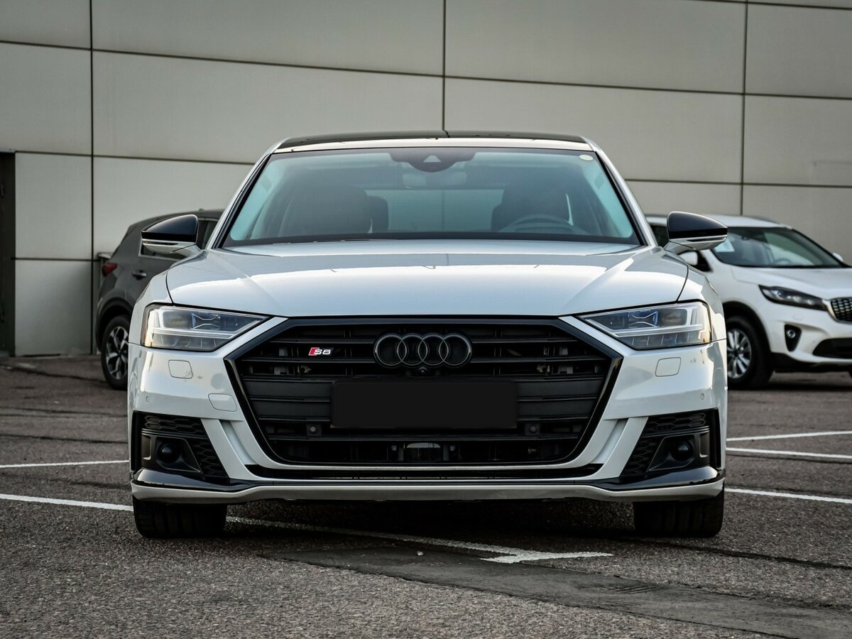 Audi S8
