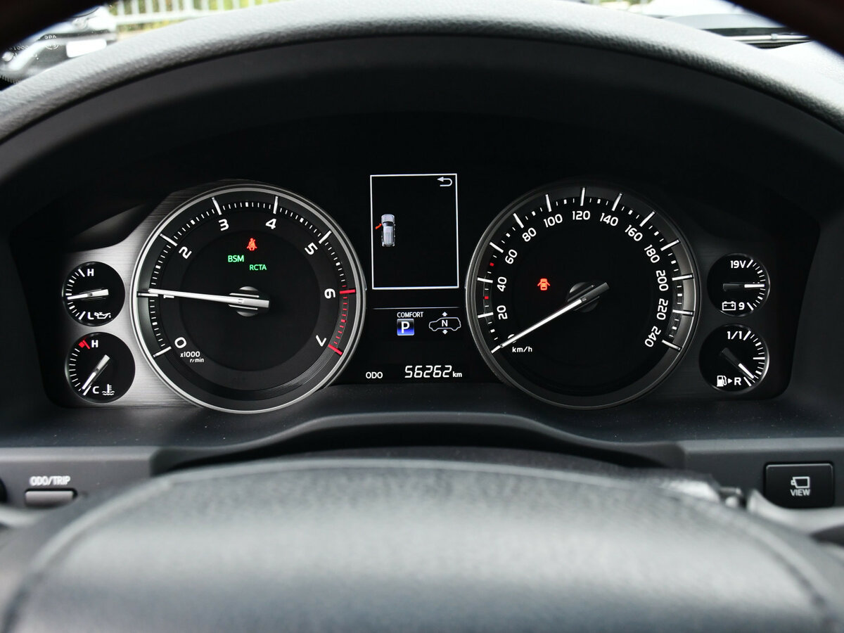 Купить Toyota Land Cruiser 200 Series Рестайлинг 2, 2017, 56 260 км, фото №10