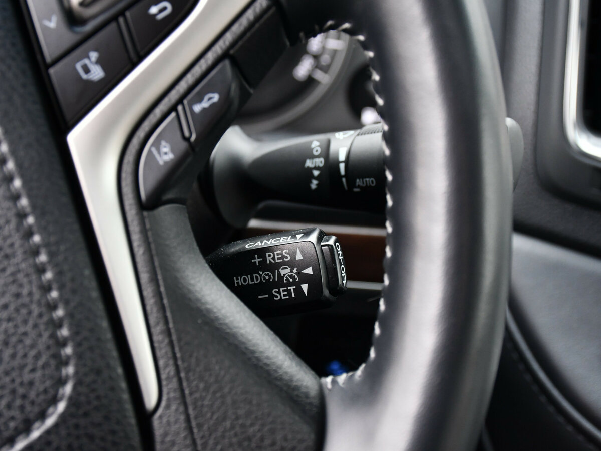 Купить Toyota Land Cruiser 200 Series Рестайлинг 2, 2017, 56 260 км, фото №26