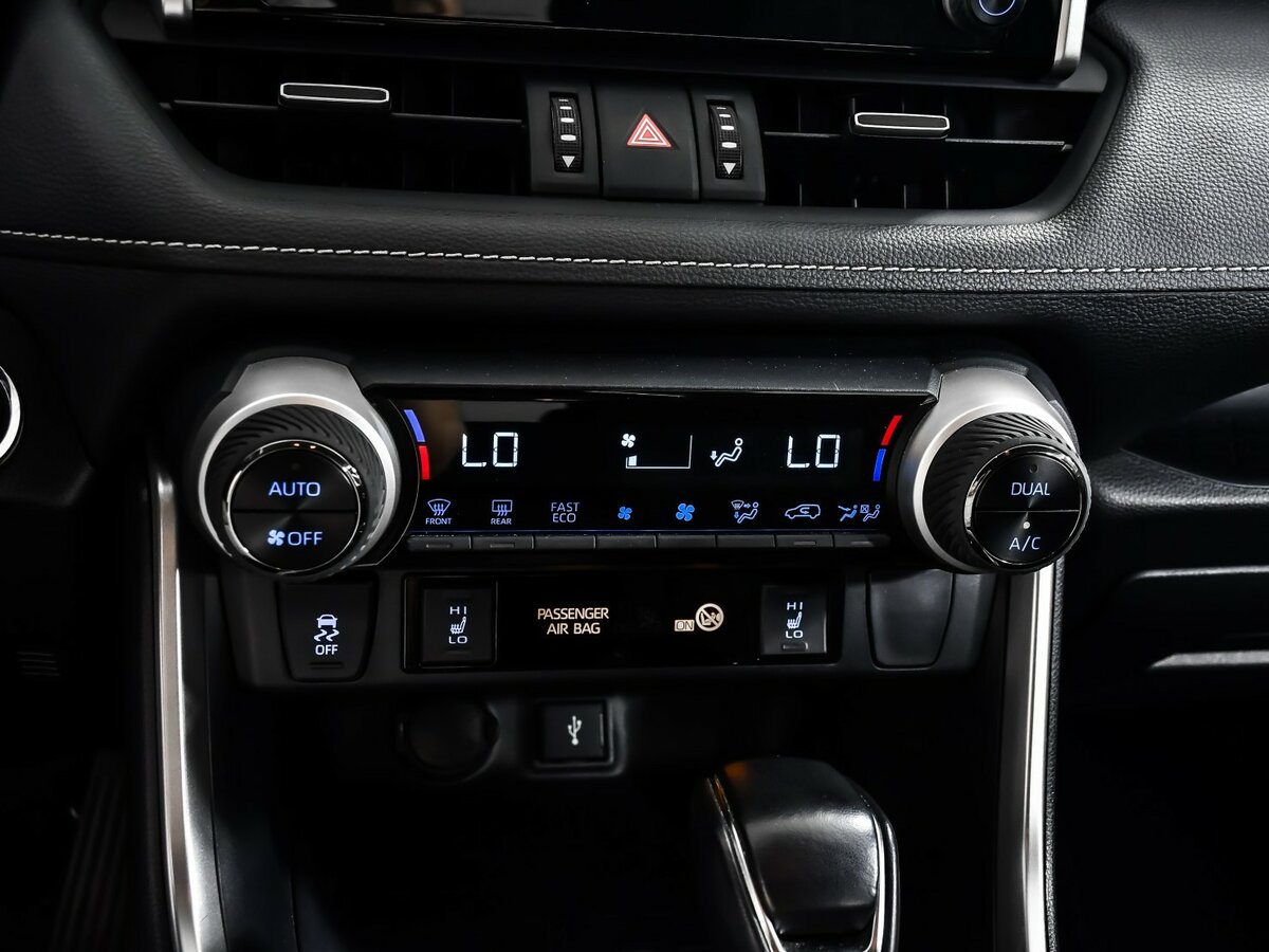 Купить Toyota RAV4 V (XA50), 2021, 44 754 км, фото №17