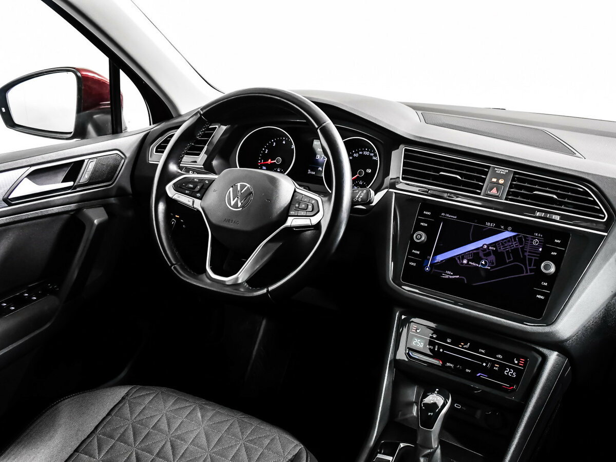 Купить Volkswagen Tiguan II Рестайлинг, 2020, 29 103 км, фото №9