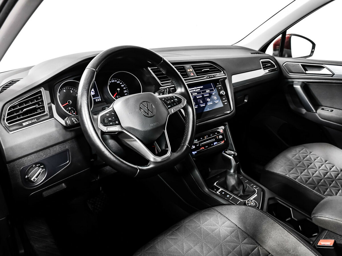 Купить Volkswagen Tiguan II Рестайлинг, 2020, 29 103 км, фото №13