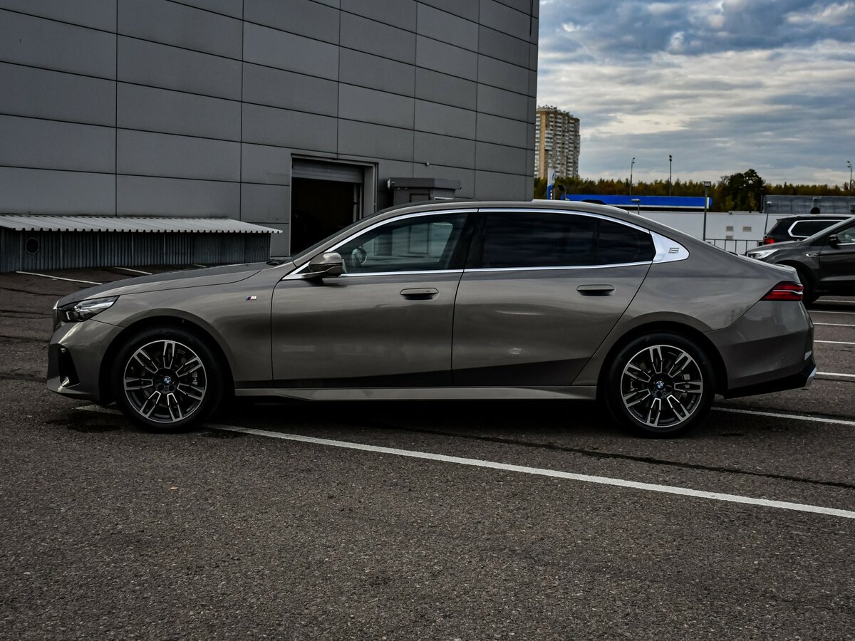 Купить BMW 5 серии Long 525Li VIII (G60/G61/G68), 2024, 21 710 км, фото №8