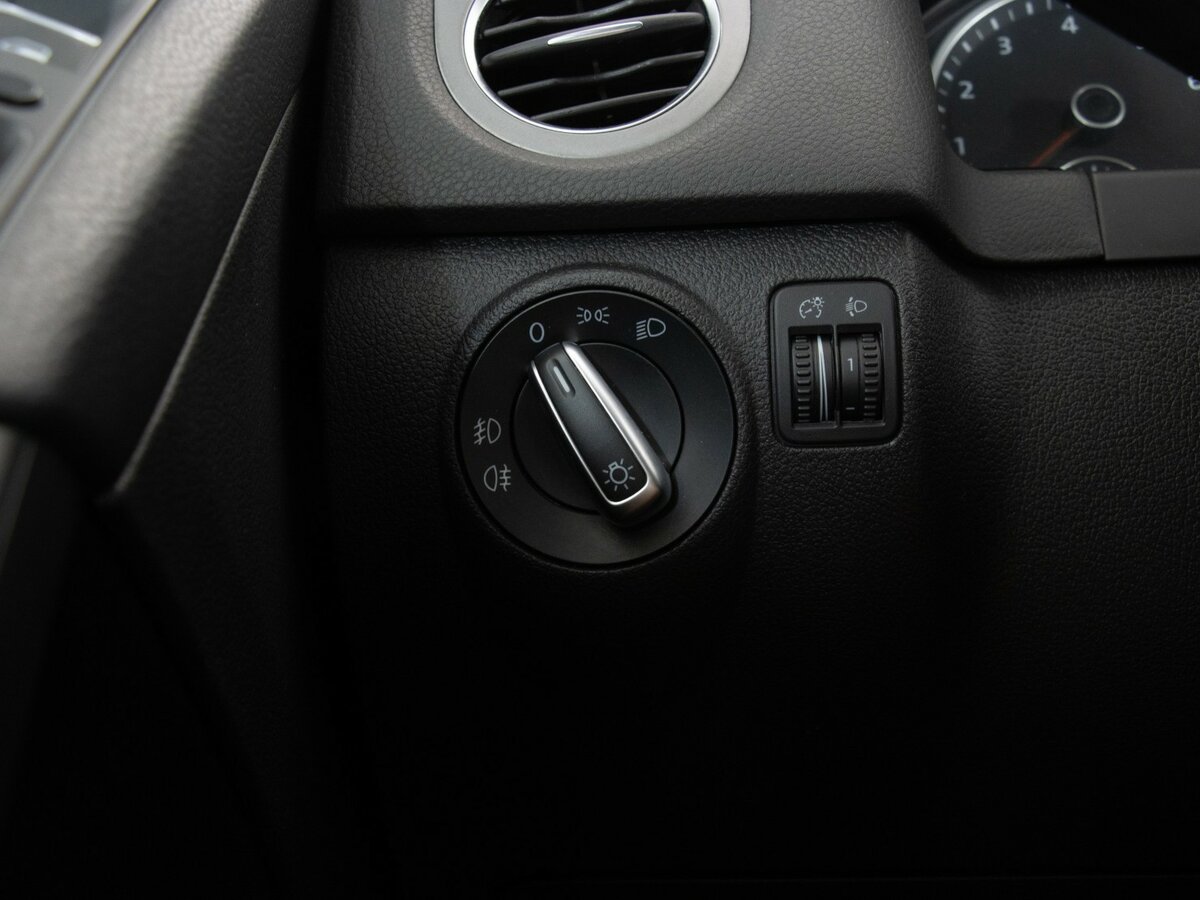 Купить Volkswagen Tiguan I, 2010, 219 740 км, фото №15