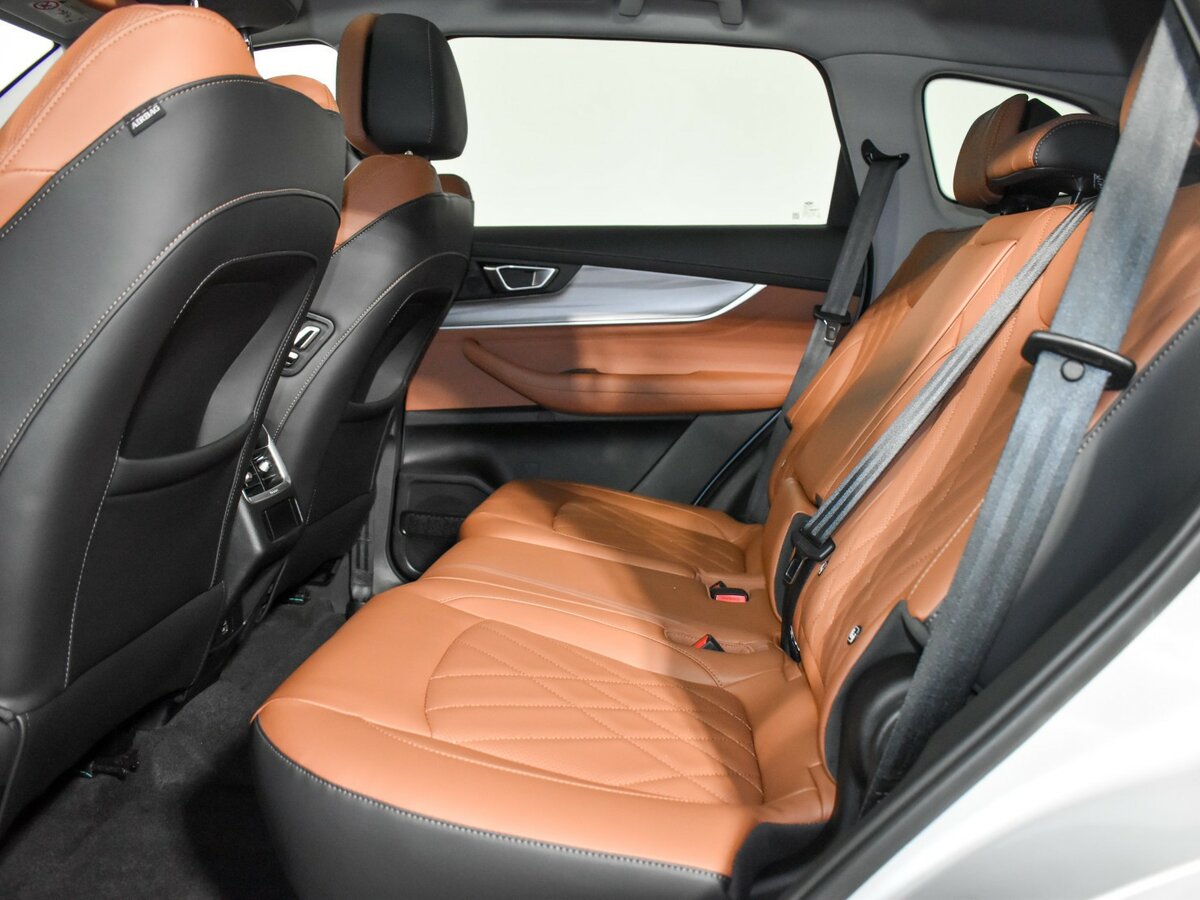 Купить Chery Tiggo 8 Pro e+, 2023, 13 700 км, фото №11