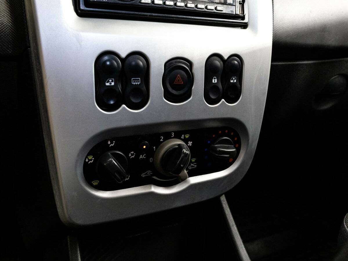 Купить Renault Sandero I, 2011, 187 000 км, фото №10