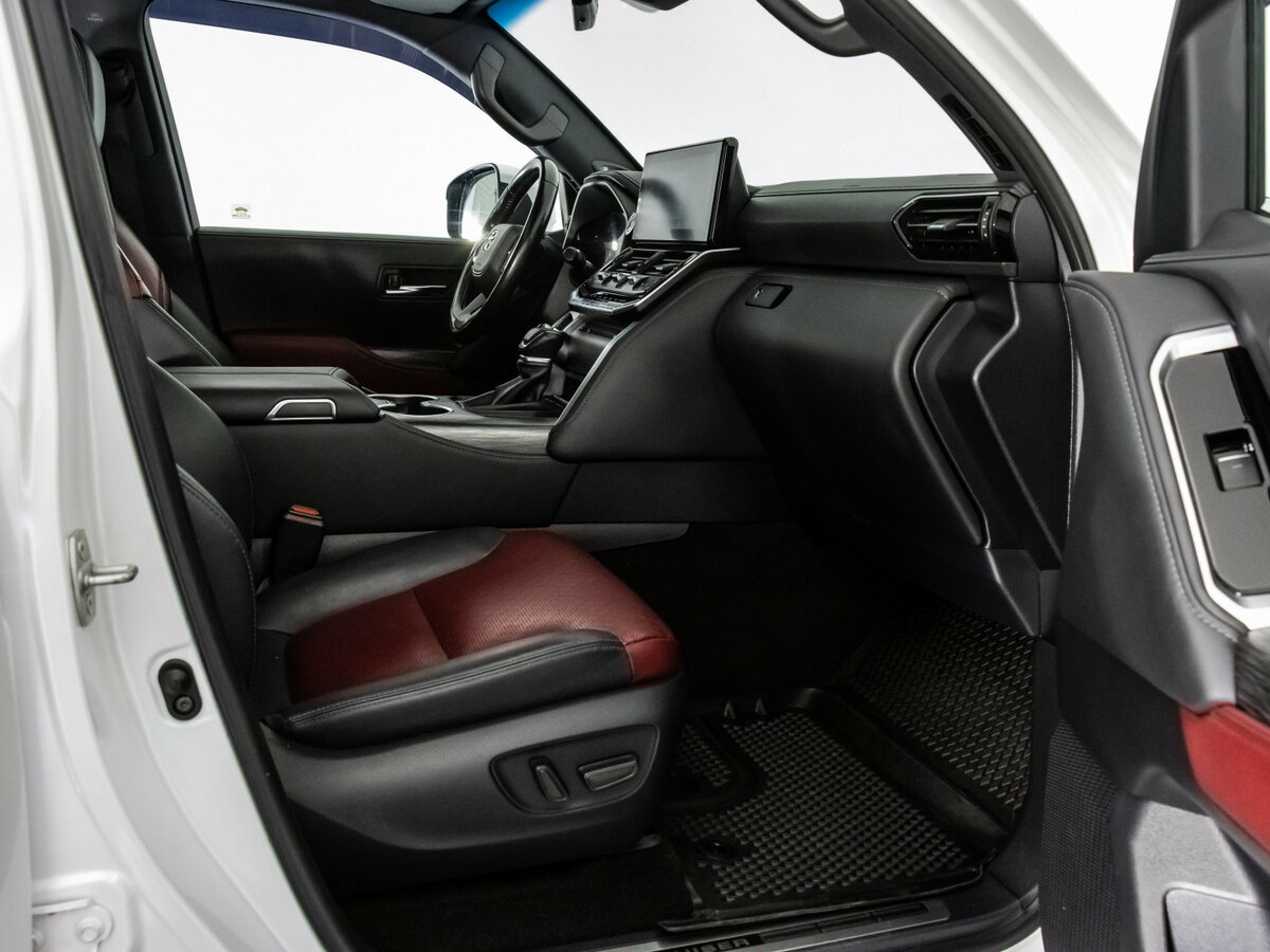 Купить Toyota Land Cruiser 300 Series, 2022, 160 357 км, фото №25