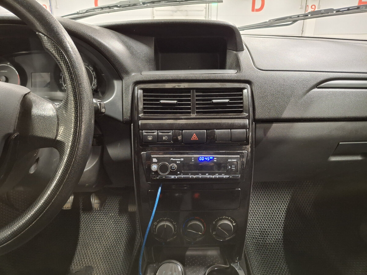 Купить Lada (ВАЗ) Priora I Рестайлинг, 2016, 189 669 км, фото №15