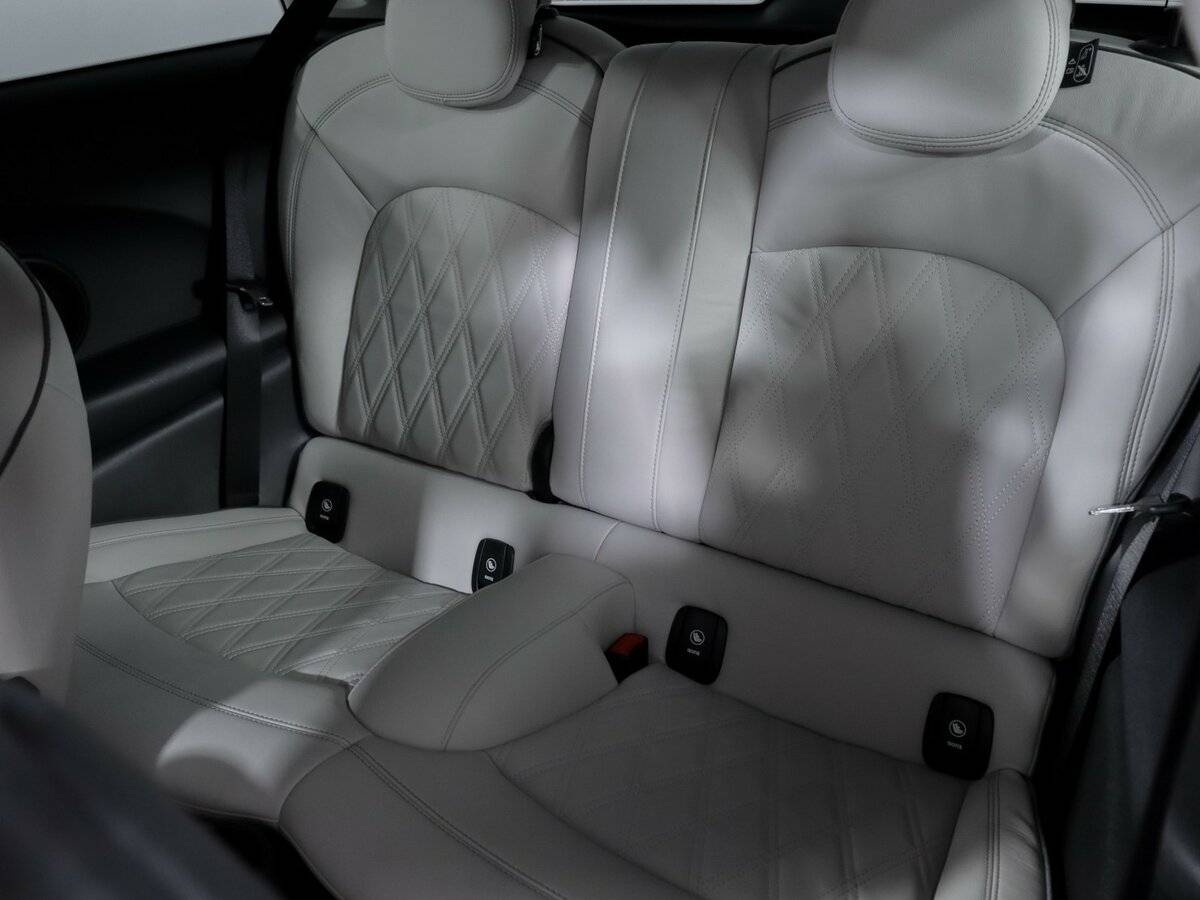 Купить Mini Hatch Cooper III (F55/F56) Рестайлинг 2, 2021, 63 178 км, фото №8